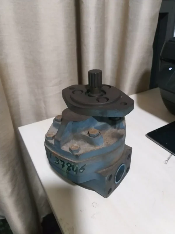 JOHN DEERE AT37846 Hydraulic Pump Deere parts 860