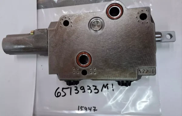 TRACTOR PARTS 6513933M1 NEW REXROTH HYDRAULIC VALVE 0 521 610 056 LANDINI