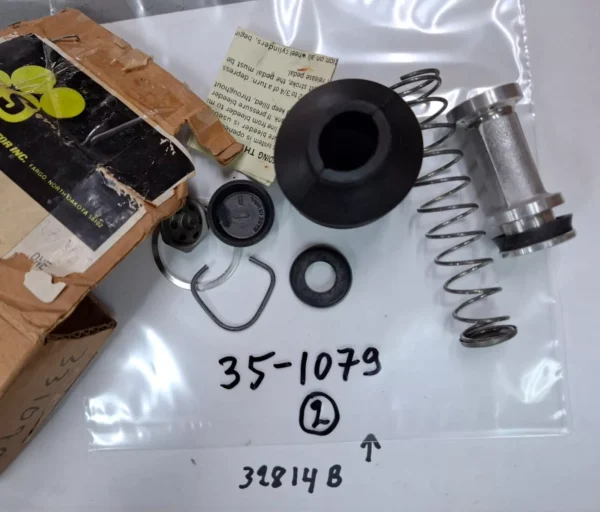 35-1079 SEAL KIT STEIGER, PT270, CM325, CM360, 9110