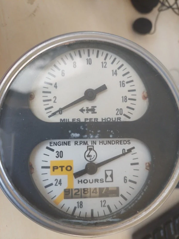 534055R1 GAUGE ASSY. 766, 1066, 966, HYDRO 100