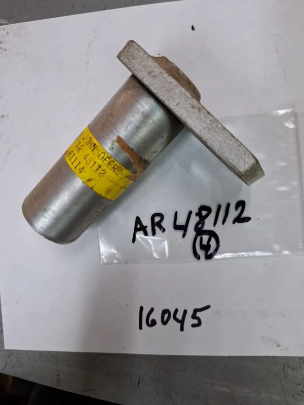 JOHN DEERE AR48112 Pin 700A