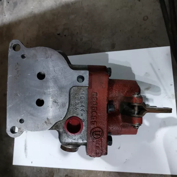 TRACTOR PARTS K961024 VALVE / K961025 PUMP fit David Brown 880, 950, 880UE