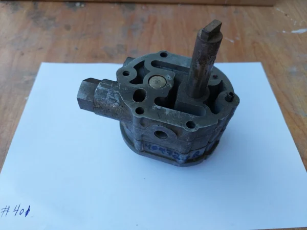 404777R92 PUMP, HYDRAULIC 1460, 95, 1480, 715, 1420