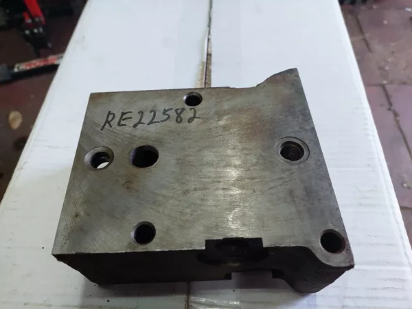 Housing RE22582 fit 1040, 1550, 1640, 1950, 2140, 2