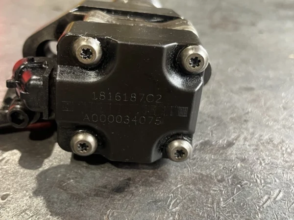 Fuel Injector A000034075