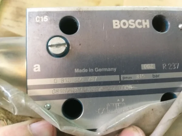 NEW MANITOU J471268 HYDRAULIC VALVE BOSCH