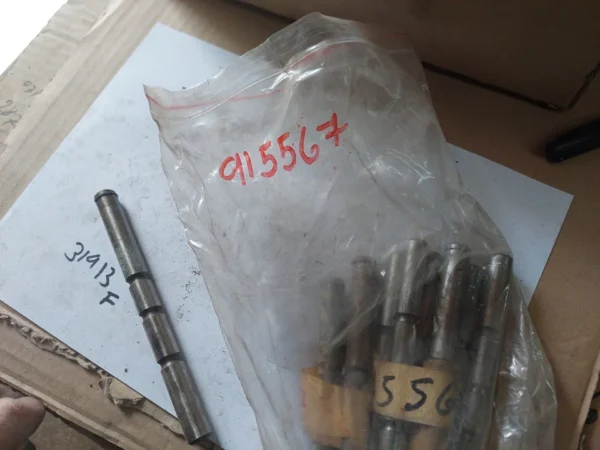 K915567 SELECTOR Case parts 1210, 1490, 1390, 1212, 1494,