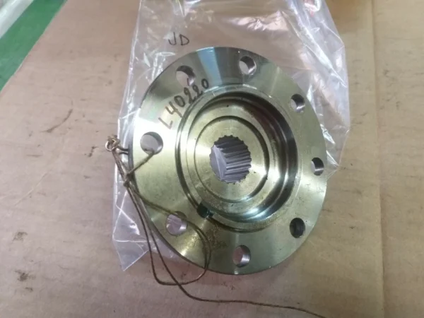 JOHN DEERE L40220 Flange 2755, 2355
