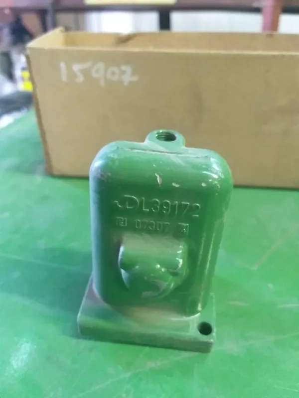 L39172 Cover Deere parts 2755, 2955, 2750, 2355